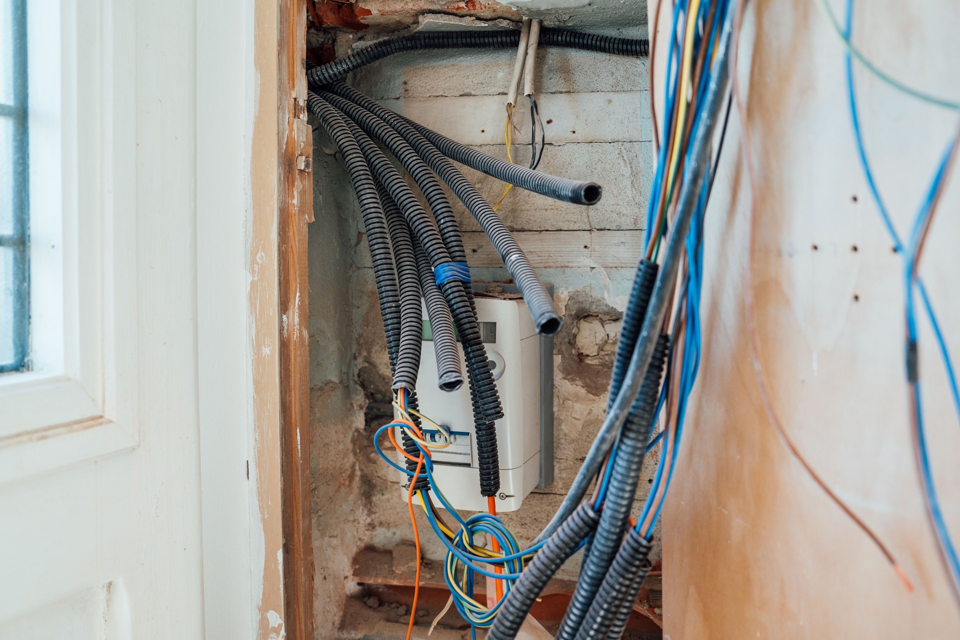 Work in progress on the electrical system of an apartment